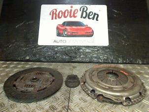 Used Clutch kit (complete) Chrysler Voyager/Grand Voyager (RG) 2.5 CRD 16V Price € 150,00 Margin scheme offered by Rooie Ben autodemontage