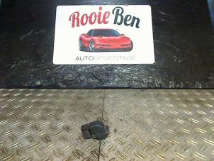 Used Throttle position sensor Ford Mondeo II 2.0i 16V E2/96 EEC Price € 10,00 Margin scheme offered by Rooie Ben autodemontage