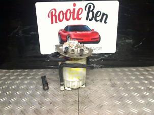 Used Mechanical fuel pump Opel Vectra C GTS 1.8 16V Price € 25,00 Margin scheme offered by Rooie Ben autodemontage