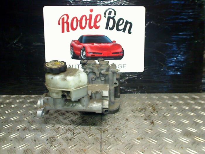 Usagé Pompe ABS Opel Sintra 3.0i GLS,CD 24V Prix € 35,00 Règlement à la marge proposé par Rooie Ben autodemontage