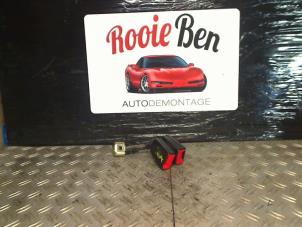 Used Rear seatbelt buckle, centre Volkswagen Polo IV (9N1/2/3) 1.4 TDI 70 Price € 15,00 Margin scheme offered by Rooie Ben autodemontage