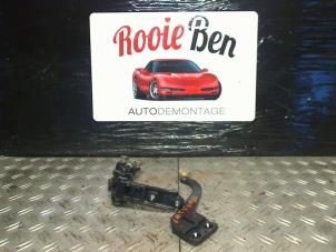 Usagé Roulette porte coulissante gauche Volkswagen Transporter T5 2.0 TDI DRF Prix sur demande proposé par Rooie Ben autodemontage