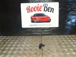 Używane Czujnik walu korbowego Opel Corsa C (F08/68) 1.7 CDTi 16V Cena € 20,00 Procedura marży oferowane przez Rooie Ben autodemontage