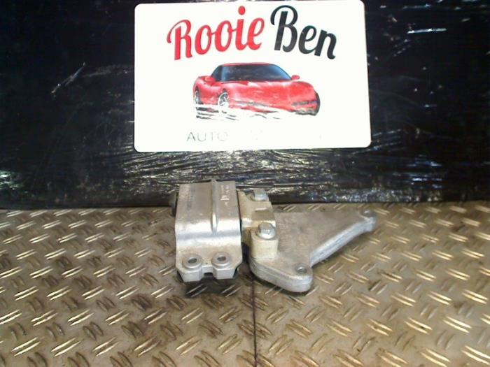 Used Engine mount Seat Ibiza IV SC (6J1) 1.6 TDI 75 Price € 25,00 Margin scheme offered by Rooie Ben autodemontage