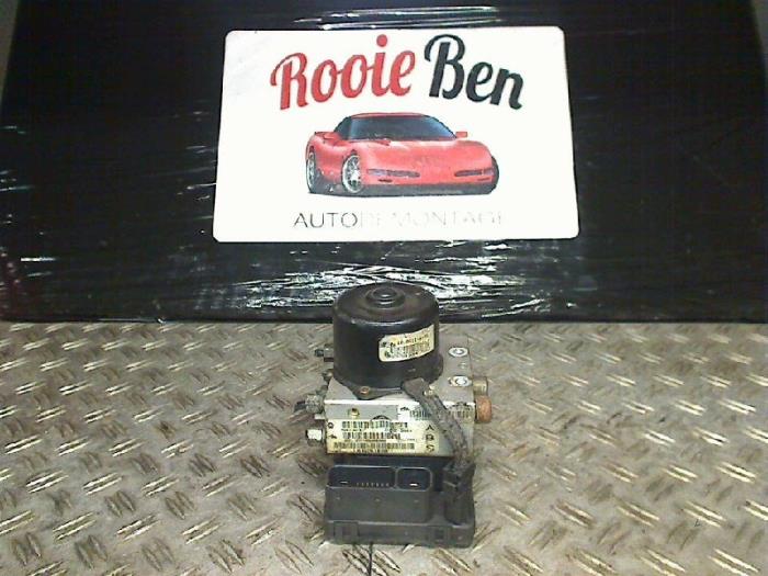 Begagnade ABS-pump Chrysler Voyager/Grand Voyager 2.5 TDiC Pris € 50,00 Marginaltabell erbjuds av Rooie Ben autodemontage
