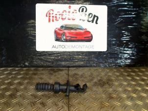 Used Clutch master cylinder Peugeot 307 (3A/C/D) 2.0 HDi 90 Price € 10,00 Margin scheme offered by Rooie Ben autodemontage