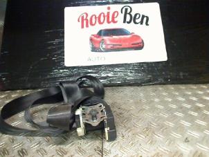 Used Rear seatbelt, right Volkswagen Touran (1T1/T2) 1.9 TDI 105 Euro 3 Price € 10,00 Margin scheme offered by Rooie Ben autodemontage