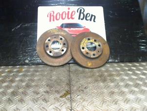 Used Brake disc + block front Chevrolet Aveo (250) 1.4 16V LS Price on request offered by Rooie Ben autodemontage