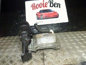 Used Oil filter housing Mercedes Vito (639.6) 2.2 116 CDI 16V Euro 5 Price on request offered by Rooie Ben autodemontage