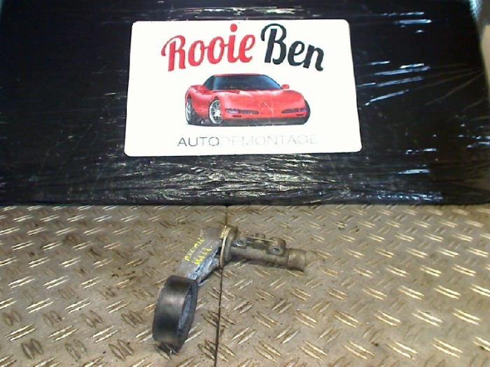 Usados Rodillo tensor correa múltiple Citroen C4 Picasso (UD/UE/UF) 1.6 16V VTi 120 Precio € 15,00 Norma de margen ofrecido por Rooie Ben autodemontage