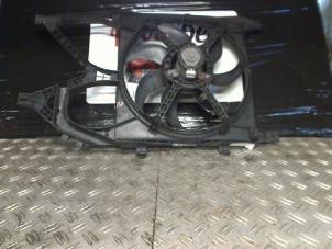 Usagé Ventilateur Opel Corsa C (F08/68) 1.2 16V Twin Port Prix € 40,00 Règlement à la marge proposé par Rooie Ben autodemontage