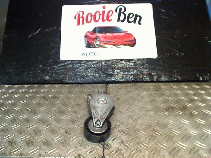 Usados Rodillo tensor correa múltiple Volkswagen Golf IV (1J1) 1.9 TDI 100 Precio € 15,00 Norma de margen ofrecido por Rooie Ben autodemontage