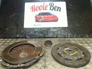 Used Clutch kit (complete) Chrysler Voyager/Grand Voyager (RG) 2.5 CRD 16V Price on request offered by Rooie Ben autodemontage