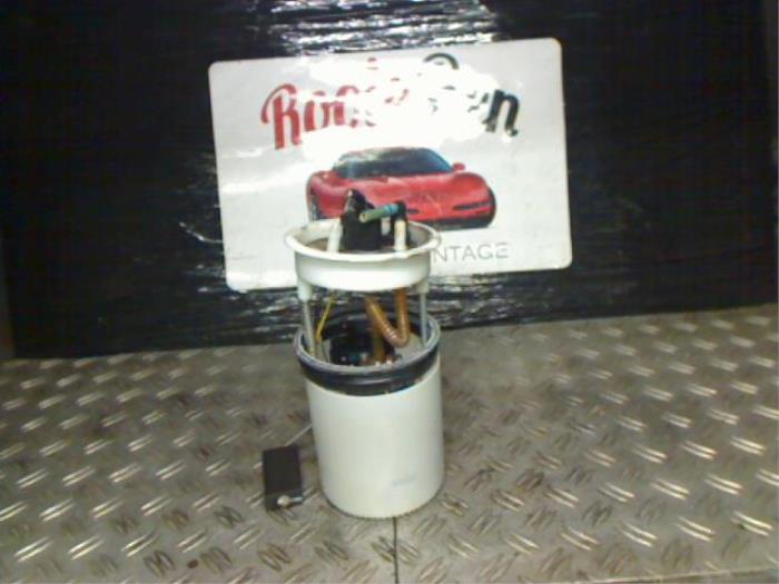 Begagnade Bensinpump Skoda Fabia II (5J) 1.2i 12V Pris € 14,00 Marginaltabell erbjuds av Rooie Ben autodemontage