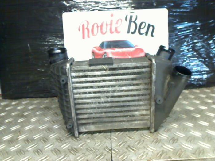 Usados Intercooler Audi A4 Avant (B7) 2.5 TDI V6 24V Precio € 50,00 Norma de margen ofrecido por Rooie Ben autodemontage