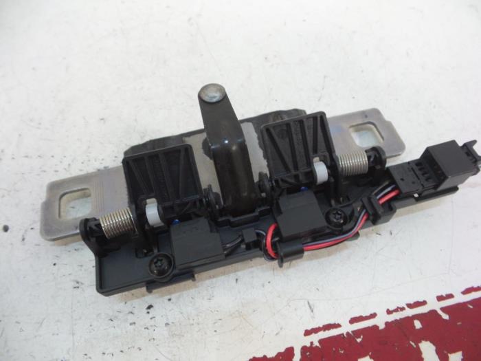 Used Audi Q5 (FYX) 2.0 TFSI 16V Quattro Tailgate lock mechanism