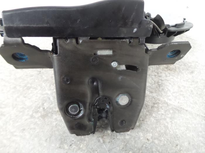 Tailgate lock mechanism Opel Astra K Sports Tourer 1.4 Turbo 16V - 13509598