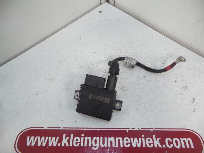 Glow plug relay BMW 3 serie 318d 16V 779800007