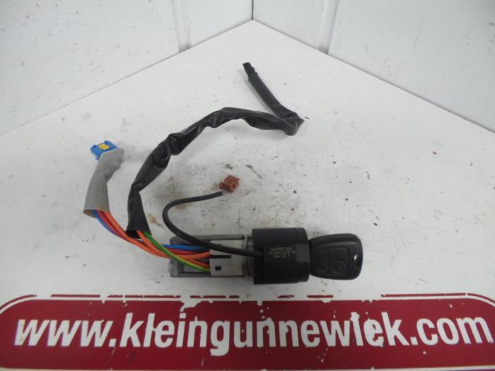 Citroen Xsara Picasso Ignition locks + keys stock