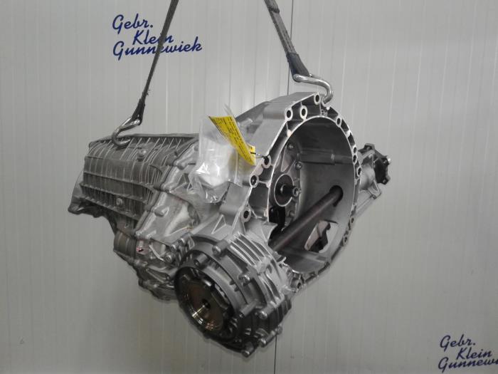 Gearbox Audi A4 0CJ300042B SUY7TDSG
