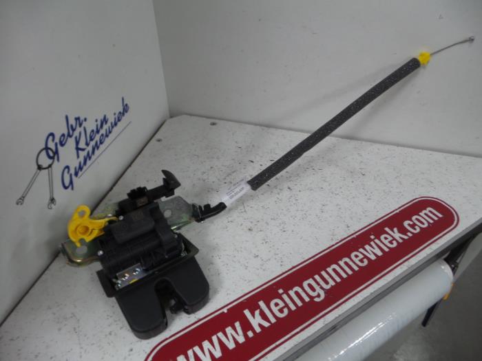 Tailgate lock mechanism Volkswagen Touareg 5NA827506