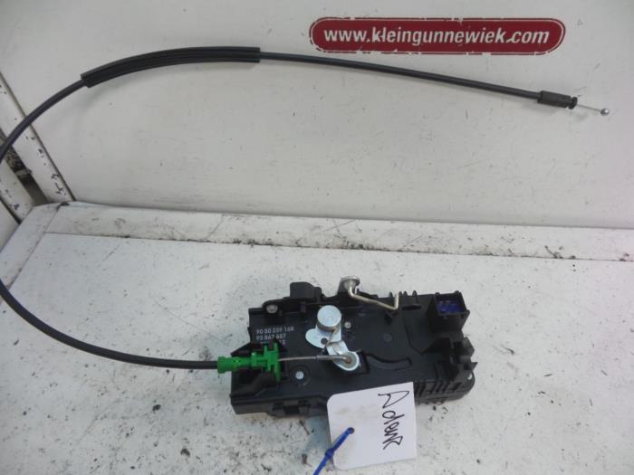 Tailgate lock mechanism Renault Trafic 905033916R