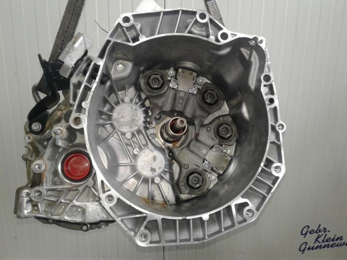 Gearbox Renault Kadjar 1.5 dCi DPF 320100239R DC4007