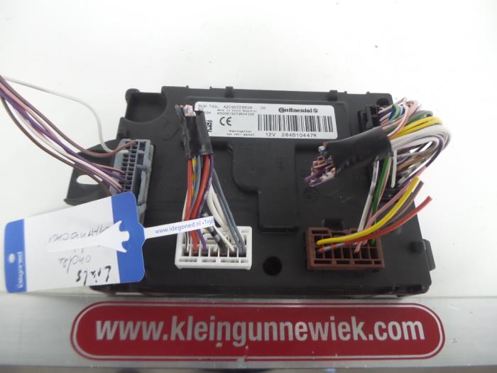 Body control computer Dacia Duster 1.2 TCE 16V 284B10447R H5F408