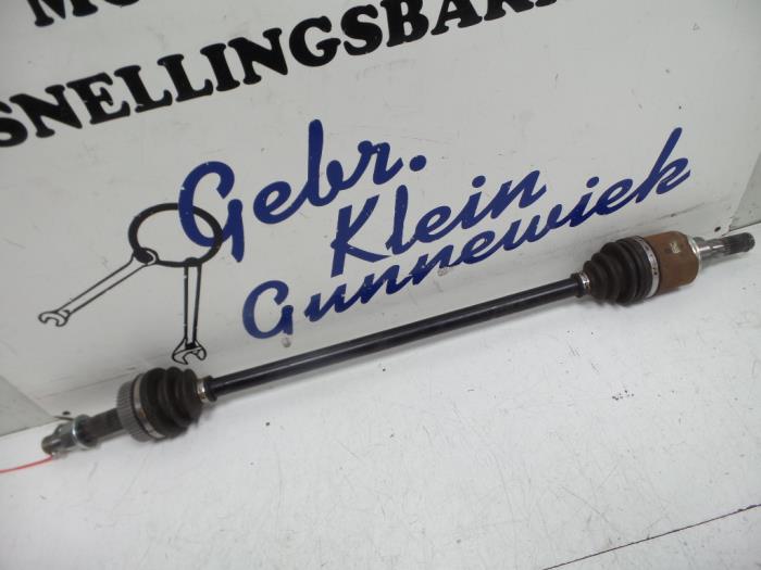 Nissan XTrail Drive shafts, rear left stock