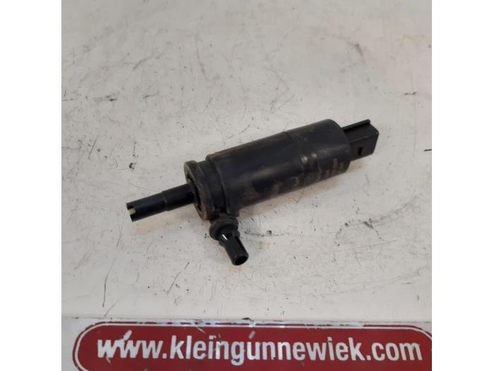 Skoda Octavia Headlight washer pumps stock