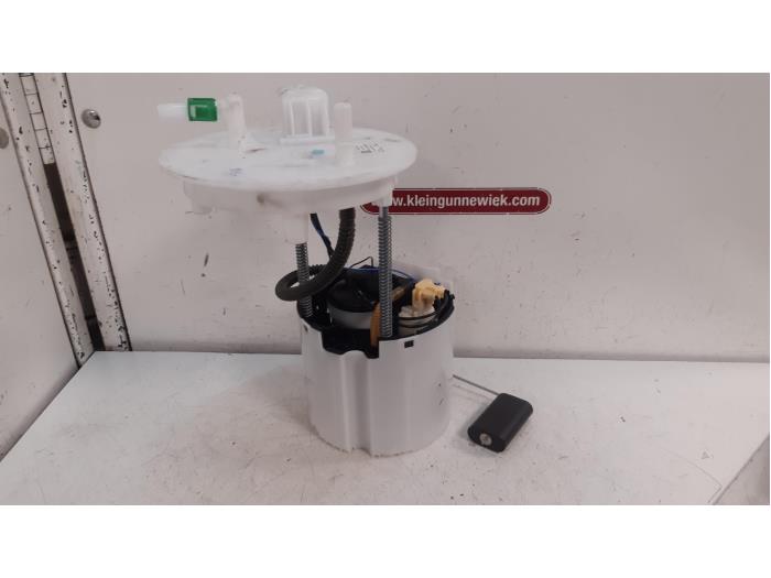 HONDA CBR 125 R JC34 Bj 2004 - carénage inférieur central HONDA CBR 125 R JC34 Bj 2004 - carénage inférieur central