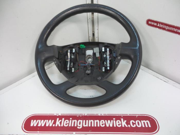 Opel Vivaro 01 Steering wheels stock