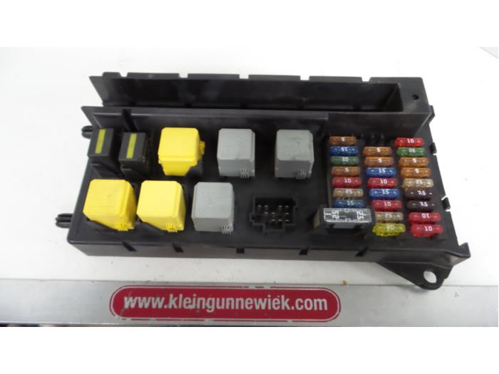 Fuse box Volkswagen Crafter 2.0 BiTDI A9065450201 HELLA