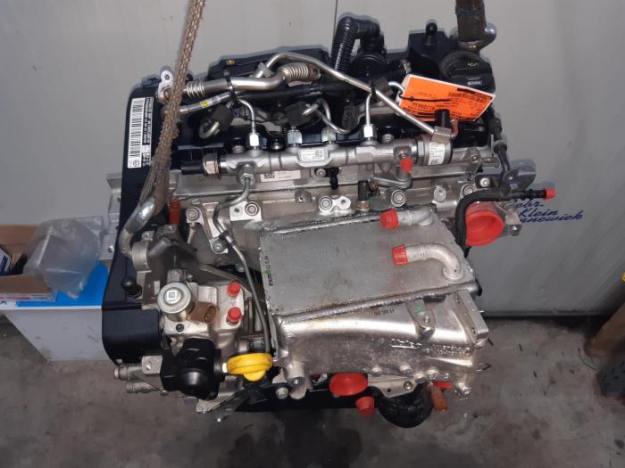 Engine Volkswagen Golf - 04B130755F CXXB334413