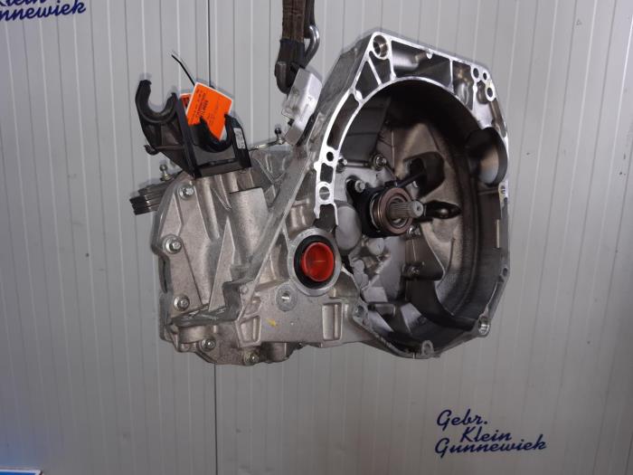 Gearbox Renault Clio V 1.0 TCe 100 12V JR5070 JR5070