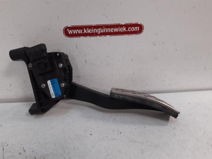 Throttle pedal position sensor Opel Astra H GTC 1.8 16V 24427004 Z18XER