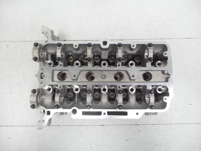 Cylinder head Opel Astra 55565291