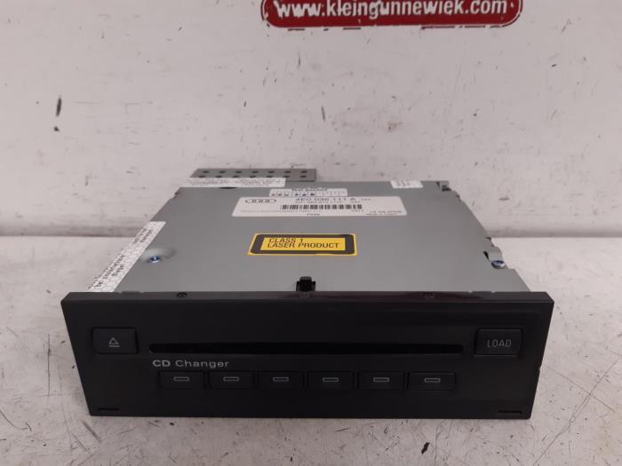 CD changer Audi A6 Allroad Quattro 3.0 TDI V6 24V - 4E0035111A PANASON