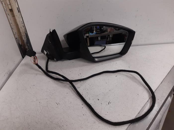 Skoda Superb Wing mirrors, right stock