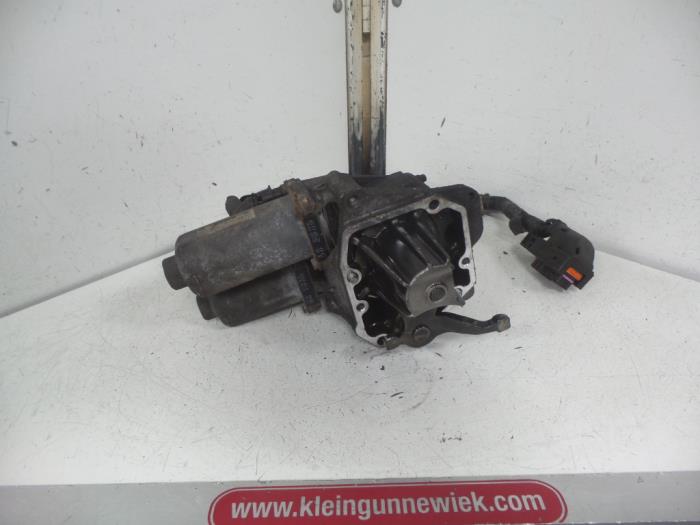 Gearbox mechanism Opel Meriva 1.6 16V - 0130008500 F17W394