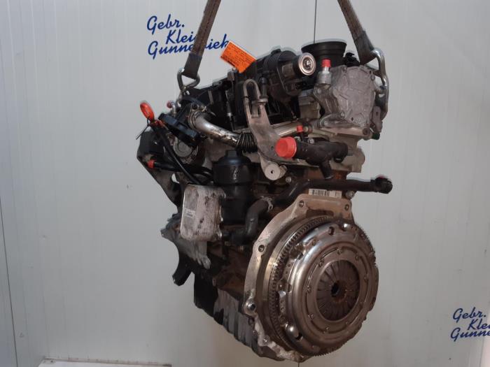 Engine Volkswagen Passat Variant 1.6 TDI 16V Bluemotion - 03L130755E ...