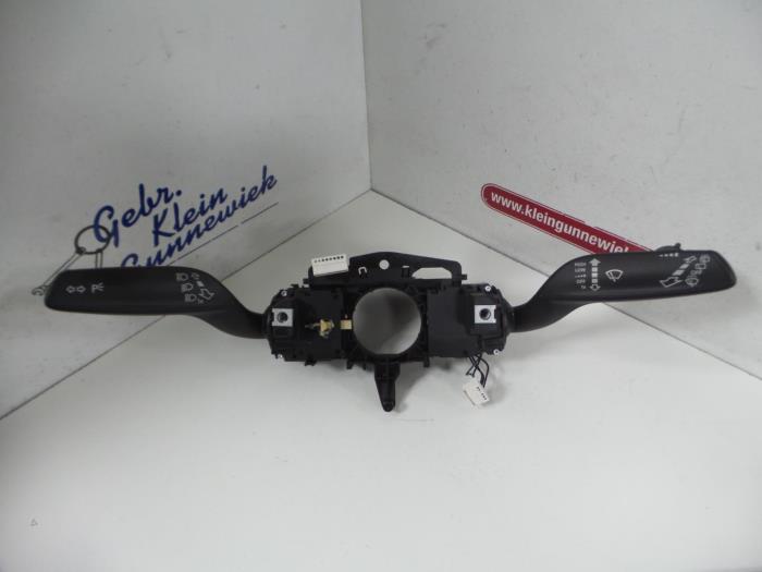 Steering column stalks with part number V0953521 stock