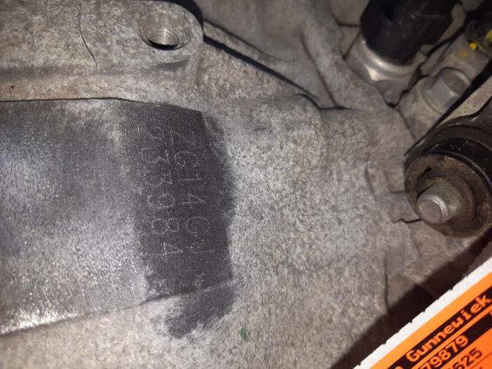 Gearbox Kia Cee'D 4300026780 ZG14GJ