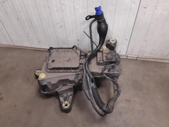 Réservoir Adblue Citroen Berlingo 1.5 BlueHDi 100 9817601880 YH01