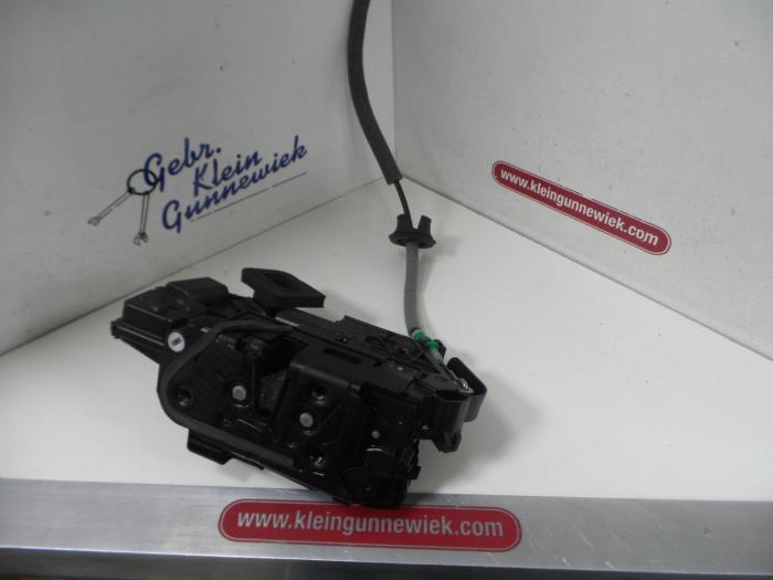 Rear door lock mechanism 4door, left Audi Q3 5TA839015N
