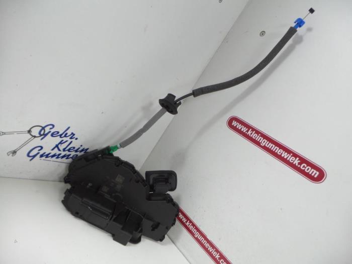 Rear door lock mechanism 4door, left Audi Q3 5TA839015N