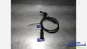 Begagnade ABS-sensor Renault Master Pris € 30,00 Marginaltabell erbjuds av Klein Gunnewiek Autodemontage & Motorentechniek