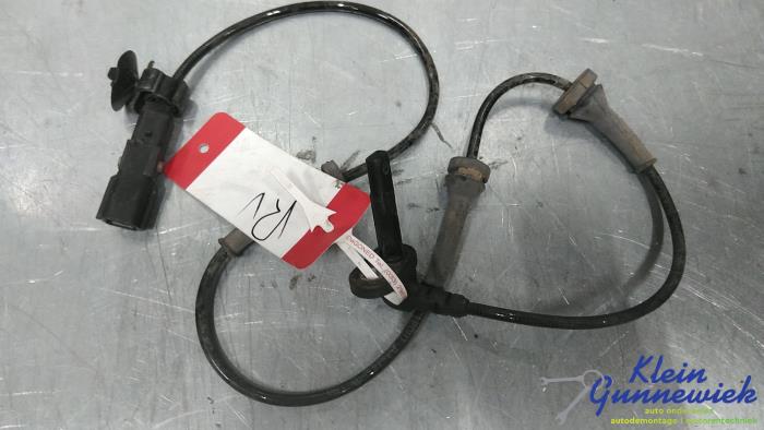 Begagnade ABS-sensor Renault Master Pris € 23,00 Marginaltabell erbjuds av Klein Gunnewiek Autodemontage & Motorentechniek