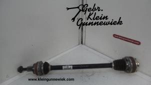 Usagé Arbre de transmission arrière gauche Volkswagen Passat Prix € 90,00 Règlement à la marge proposé par Gebr.Klein Gunnewiek Ho.BV