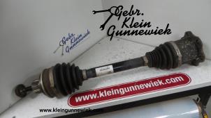 Używane Os napedowa lewy przód Volkswagen Touareg Cena € 175,00 Procedura marży oferowane przez Gebr.Klein Gunnewiek Ho.BV